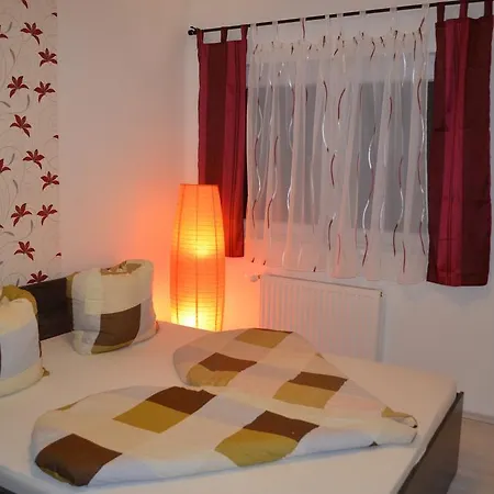 Balint & Timi Wellness Apartman Appartement