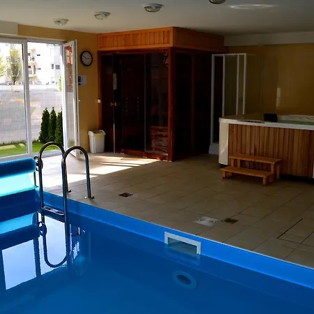 Appartement Balint & Timi Wellness Apartman *