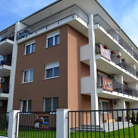 Appartement Balint & Timi Wellness Apartman *
