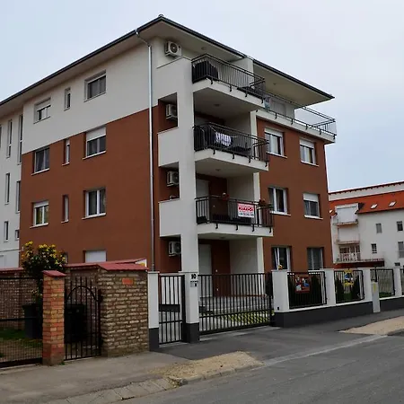 Balint & Timi Wellness Apartman