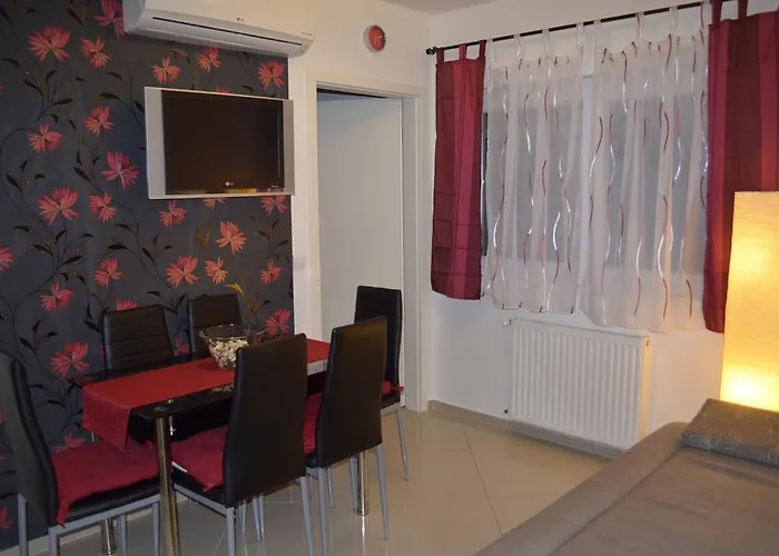 Balint & Timi Wellness Apartman * Шиофок