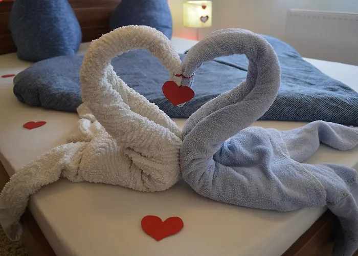 Апартаменты Balint & Timi Wellness Apartman Шиофок