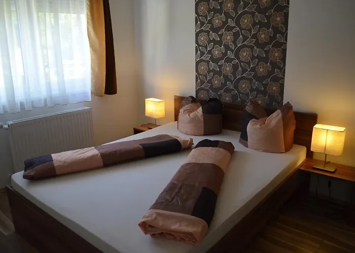 Balint & Timi Wellness Apartman Апартаменты *