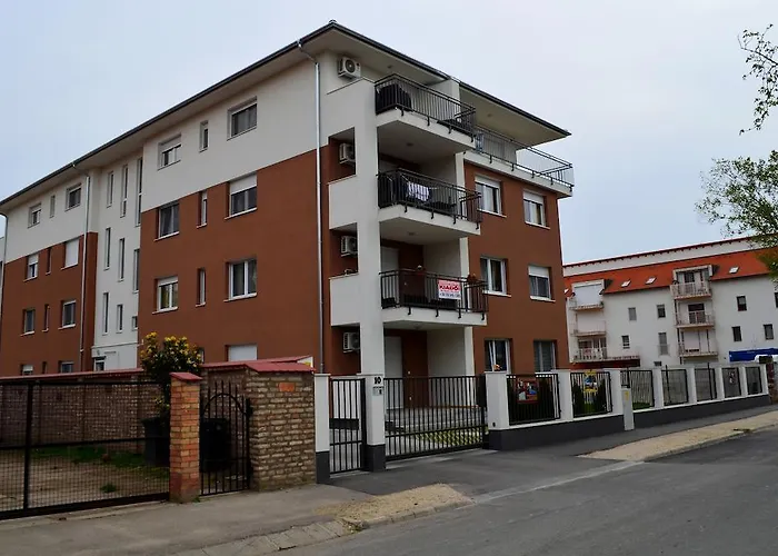 Balint & Timi Wellness Apartman