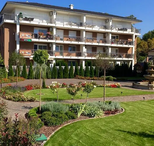 Balint & Timi Wellness Apartman * Шиофок